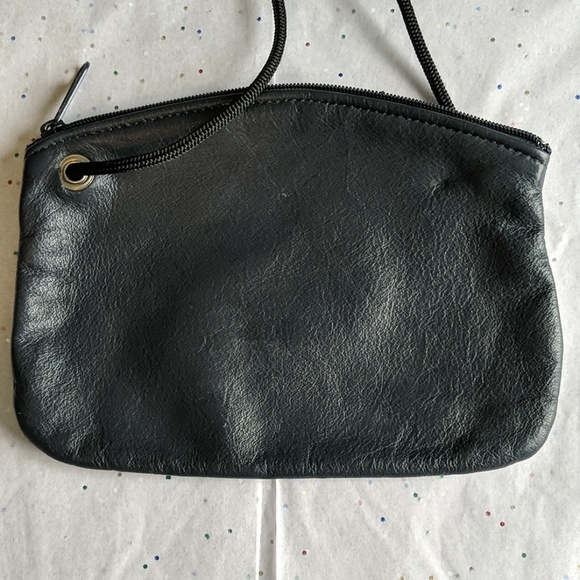 ✨Small black vintage leather cross-body bag - Picture 3 of 4